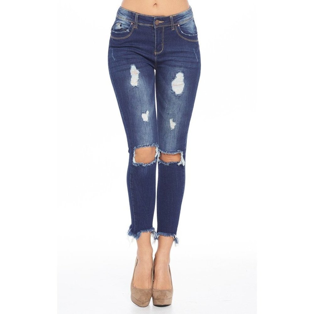 Knee Ripped Ancle Jeans With Frayed
